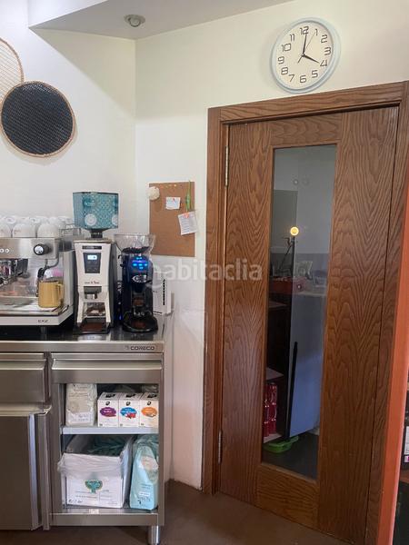 Foto c56059d3-e61c-45d2-a737-712ba77b58ac. Local comercial a rúa das teixugueiras 19 a Navia Vigo