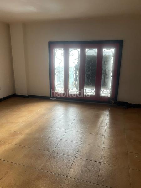 Foto bd458e19-2b76-4636-9c30-f56dfd10f34b. Geschäftsraum in rúa purificación-saavedra 28 in Teis Vigo