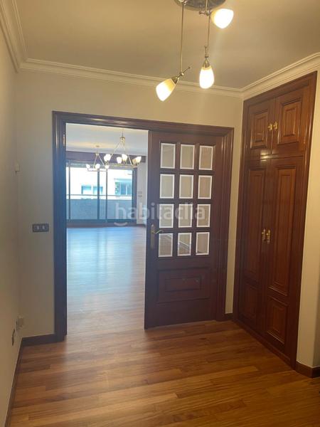 Foto 8d58d446-6a25-47f7-bc9e-34fdca9ebeeb. Piso  en venta en calle de bolivia en Plaza España - Corte Inglés Vigo