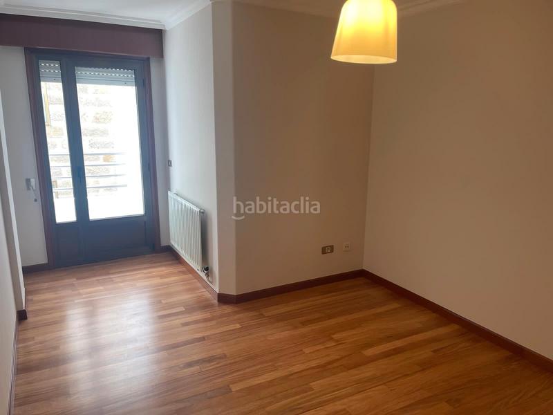Foto fa13a4dc-3b15-407e-bdea-ba38910fd0a2. Piso  en venta en calle de bolivia en Plaza España - Corte Inglés Vigo