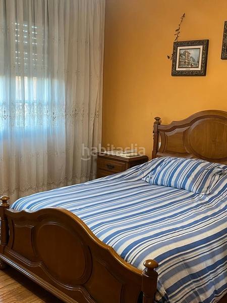 Foto eb65c93a-88ee-4ce6-95c1-a90177bab782. Chalet avec parking dans Cambados