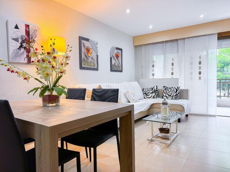 Foto 1d192ed3-9fd6-4f83-96cf-481d227e7884. Pis amb piscina a Mar i Camp - Platja dels Capellans Salou