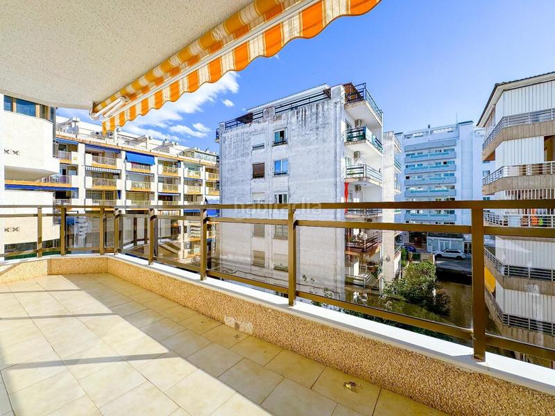 Foto afa1d0c7-91b4-4860-8153-ed75ebd5884f. Pis amb piscina a Mar i Camp - Platja dels Capellans Salou