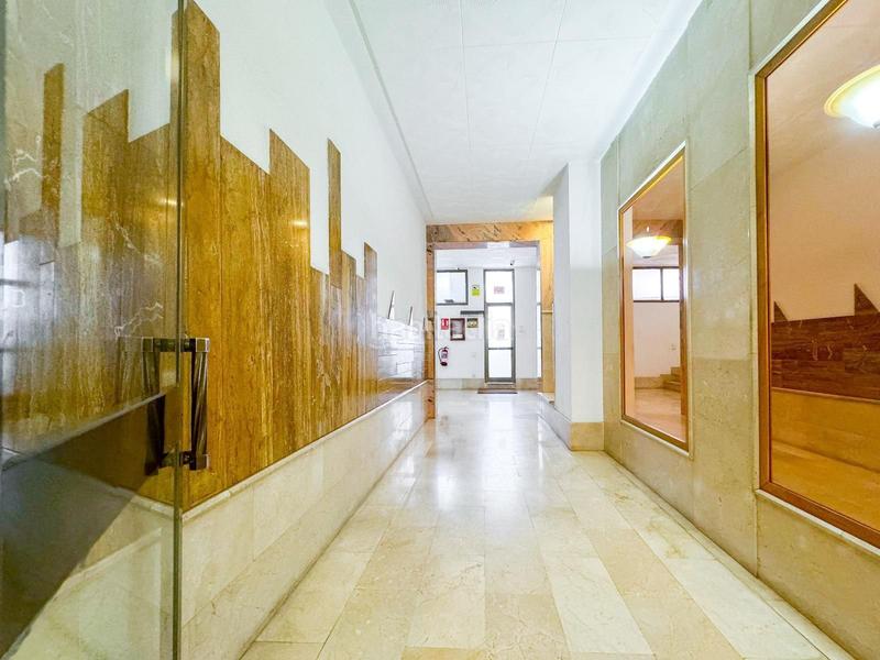 Foto cb03cb45-f7f9-4981-91e9-8aaf7f52abcd. Pis amb piscina a Mar i Camp - Platja dels Capellans Salou