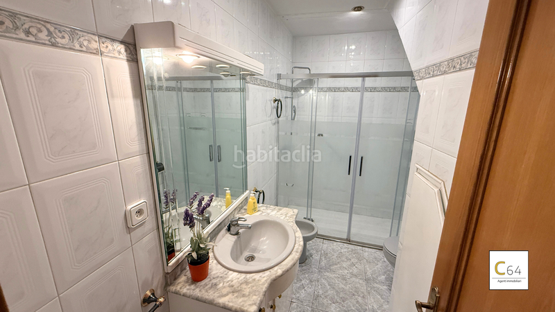 Foto 0d462429-6879-4c89-b022-c3427a70d41c. Bauernhof mit heizung parking in Falset