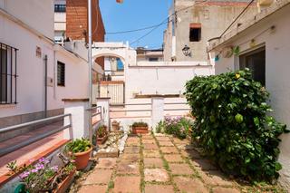 Haus  Col arenas s j. Una casa con alma en la histrica colonia arenas de vilassar de