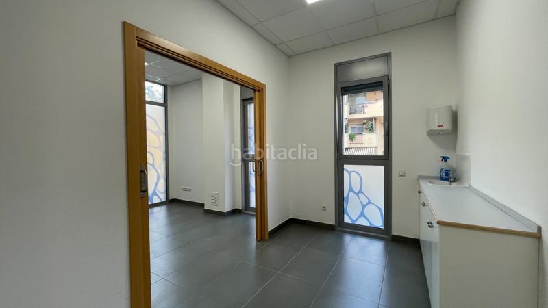 Foto 10d889f3-fe15-40ef-9a6b-e6392b912a8e. Lloguer oficina a calle narcis monturiol 48 a Centre Vilassar de Mar