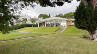 Miete Chalet in Canafort-El Puntó. Tu oasis privado en el corazón del maresme