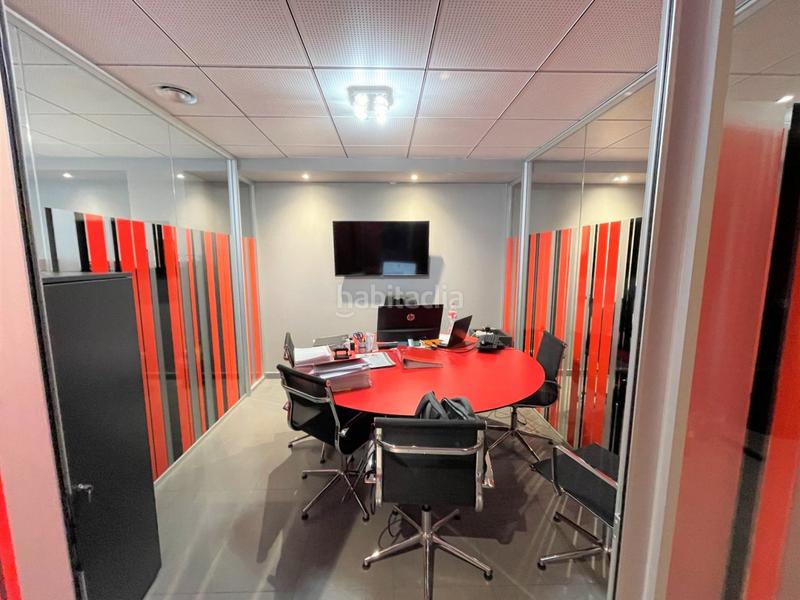 Foto f7e6a984-ccf6-4220-943a-83f234e1b552. Rent office space with parking in Centre Vilassar de Mar