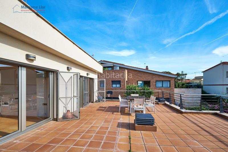 Foto 203fc960-d748-4563-b325-09629e561968. Haus mit heizung parking pool in Alella