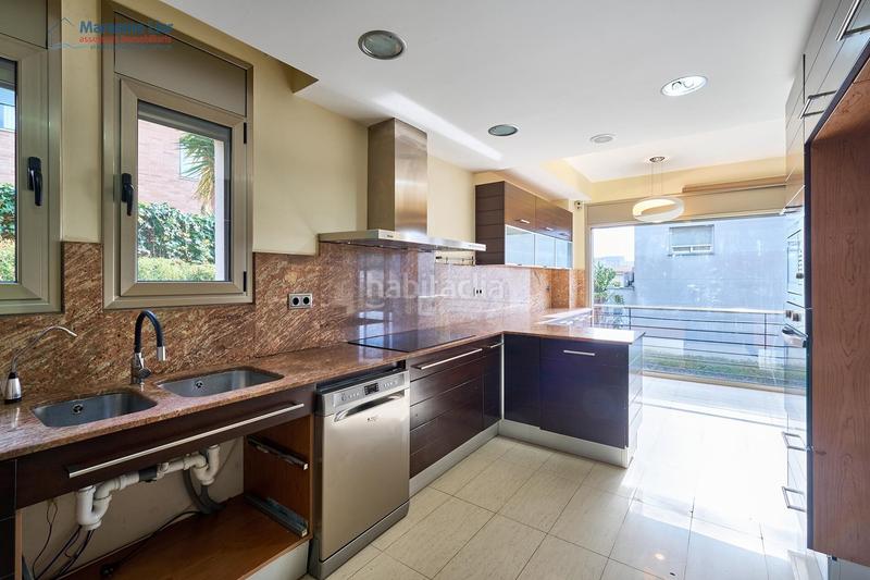 Foto f45c68cd-24e0-4114-8545-81ea9eb390b0. Haus mit heizung parking pool in Alella