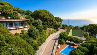 Casa in Urbanitzacions. Chalet exclusivo junto al mar en sant pol de mar, el maresme