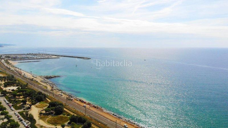 Foto e261d8ab-7e17-45d6-8537-289e77bf36aa. Àtic amb calefacció aparcament piscina a El Rengle Mataró