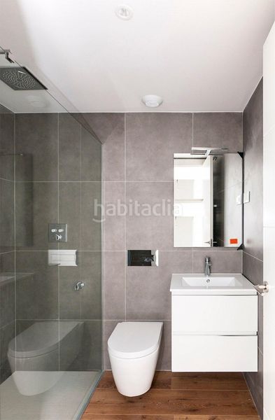 Foto ef96286e-75ce-4a22-89e9-ce2e23a21ac6. Àtic amb calefacció aparcament piscina a El Rengle Mataró