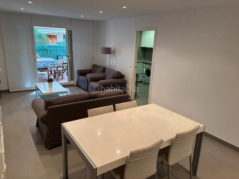Foto c458949f-b45a-4ebb-83c5-b51fc037ed5f. Lloguer apartament amb xemeneia piscina a Centre-Platja Platja d´Aro