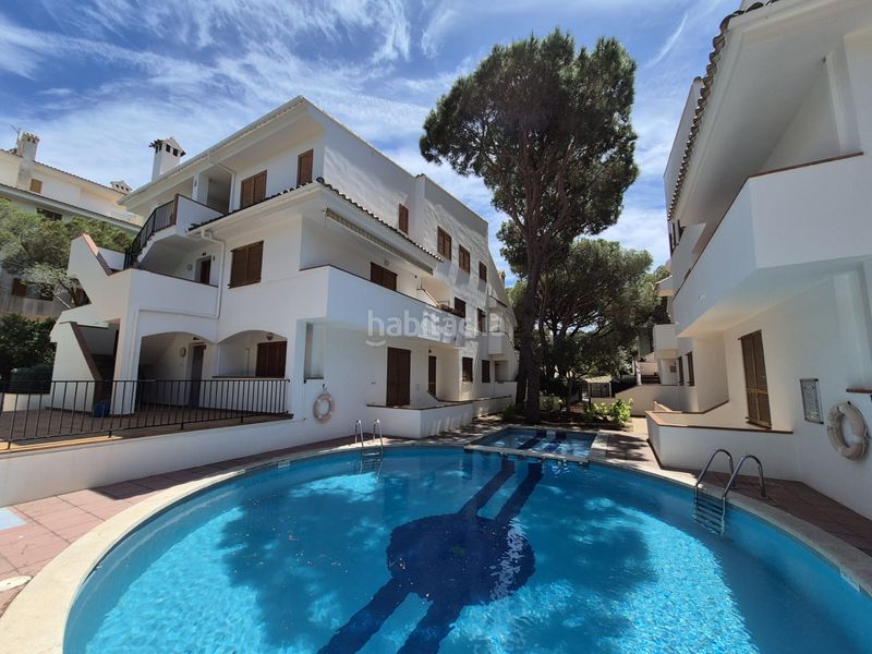 Foto 4af6dd1c-0674-4089-acc0-cd871dbf8737. Apartament amb xemeneia piscina a Centre-Platja Platja d´Aro