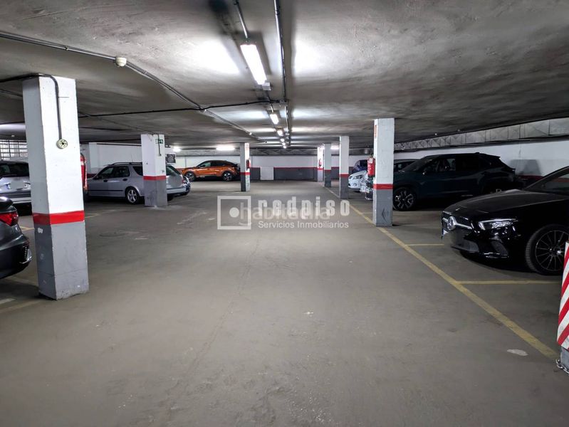 Foto 027c94d5-1f56-41d2-8d53-fecdbbe8d36c. Lloguer aparcament cotxe a Prosperidad Madrid