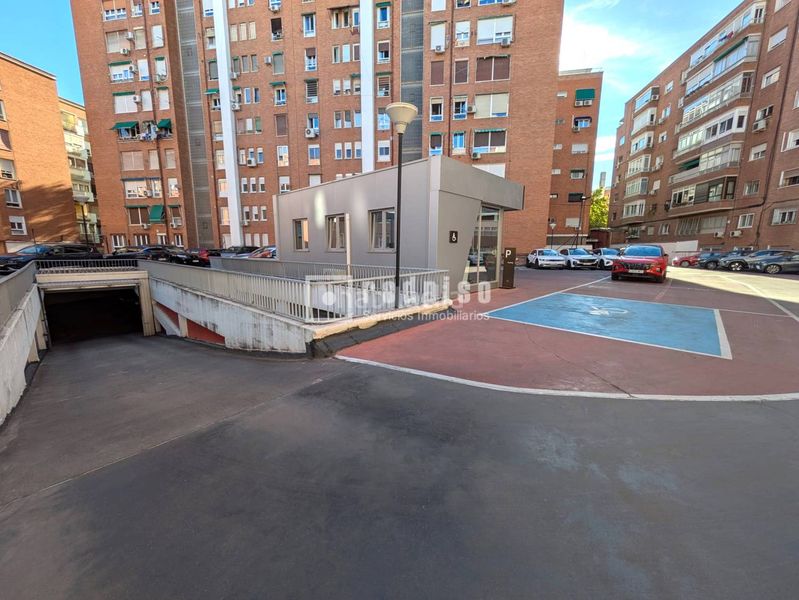 Foto 8303aabc-017f-40c7-89f6-94676a7931eb. Lloguer aparcament cotxe a Prosperidad Madrid
