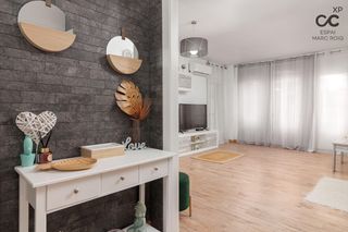 Etagenwohnung in Palau-saverdera. Planta baja amplia con balcón, garaje y entorno tranquilo en pal