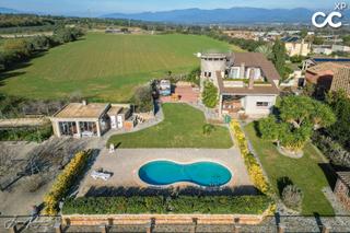 Casa  Carrer quermanço. Tu refugio en el corazón del alt empordà