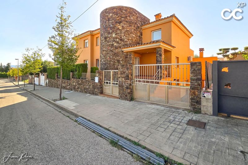 Foto e8f473ff-bfd4-4e28-b86e-03b554d6f7ee. Casa amb calefacció aparcament piscina a Vilafant
