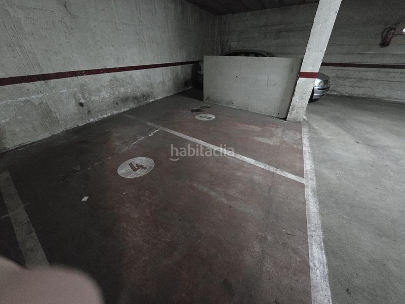 Foto 52c58f96-3f2e-4af7-af96-6c10c62bb31b. Parking coche doble beneficio! dos plazas de parking al precio de una en Figueres