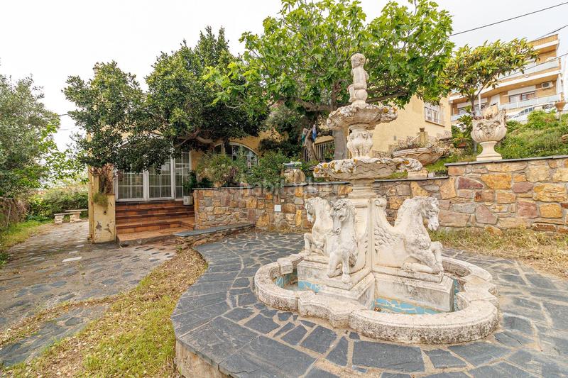 Foto 73e36b90-c436-4d73-8deb-95b8359e54b1. Casa vistas, espacio y tranquilidad a un paso del centro en Roses