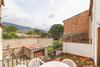 Casa adossada a Maçanet de Cabrenys. Cuando el hogar se convierte en una experiencia de vida