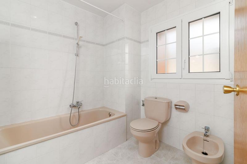 Foto db072020-0abe-4392-8cae-0c5c120a3de7. Casa adossada amb calefacció aparcament a Maçanet de Cabrenys