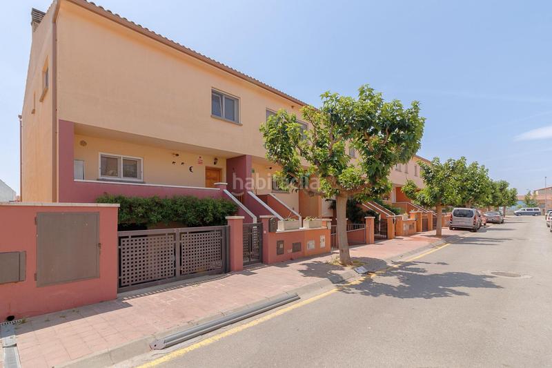 Foto 48f09117-b3bb-4010-8470-adce2f0e4862. Casa bifamiliare con riscaldamento parcheggio piscina in Castelló d´Empúries