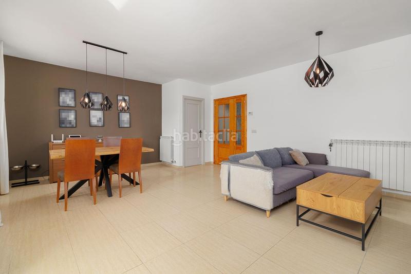 Foto 90e87af1-76ef-4031-8339-841a180dd6e5. Casa bifamiliare con riscaldamento parcheggio piscina in Castelló d´Empúries