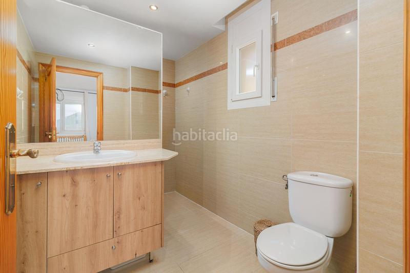 Foto be87baab-75ae-47da-b201-5e93ef7b26b8. Casa bifamiliare con riscaldamento parcheggio piscina in Castelló d´Empúries