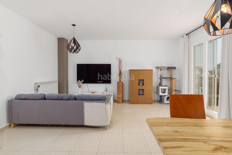 Foto eebf31ca-361b-49b8-8149-31e7f26f5869. Casa bifamiliare con riscaldamento parcheggio piscina in Castelló d´Empúries