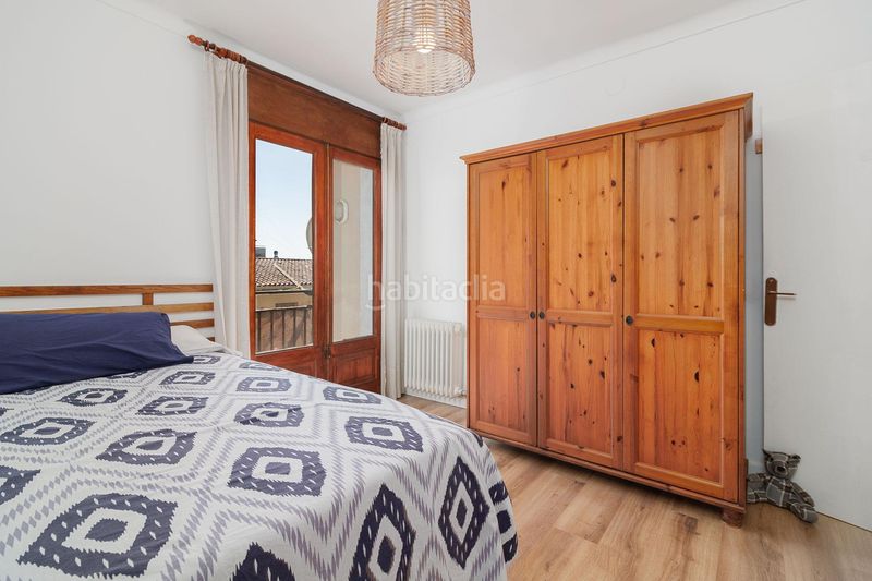 Foto f6a3b1d5-c871-4baf-865c-829e6fafb6bb. Pis amb calefacció a Centre Figueres