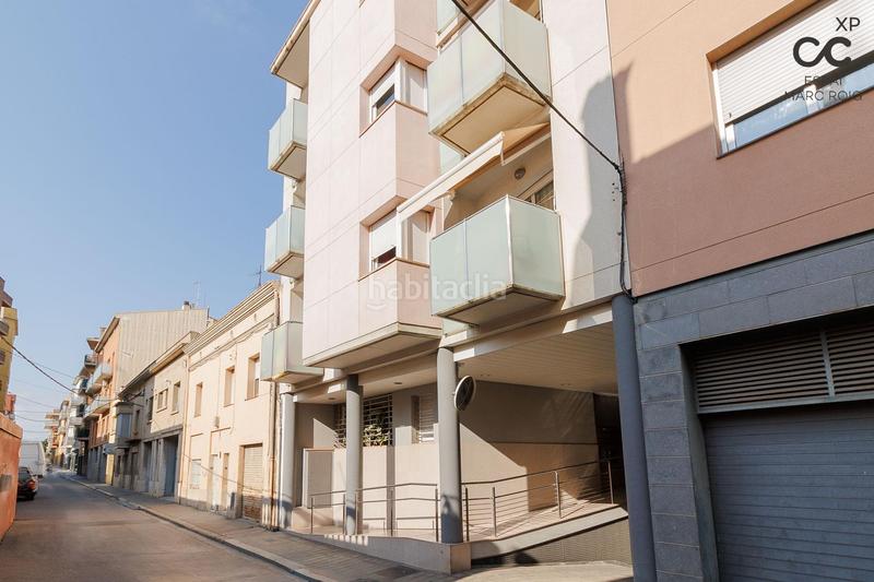 Foto 1ae8d445-b6c6-418e-80b6-46fd27adb8a9. Duplex con riscaldamento parcheggio in Creu de la Mà Figueres