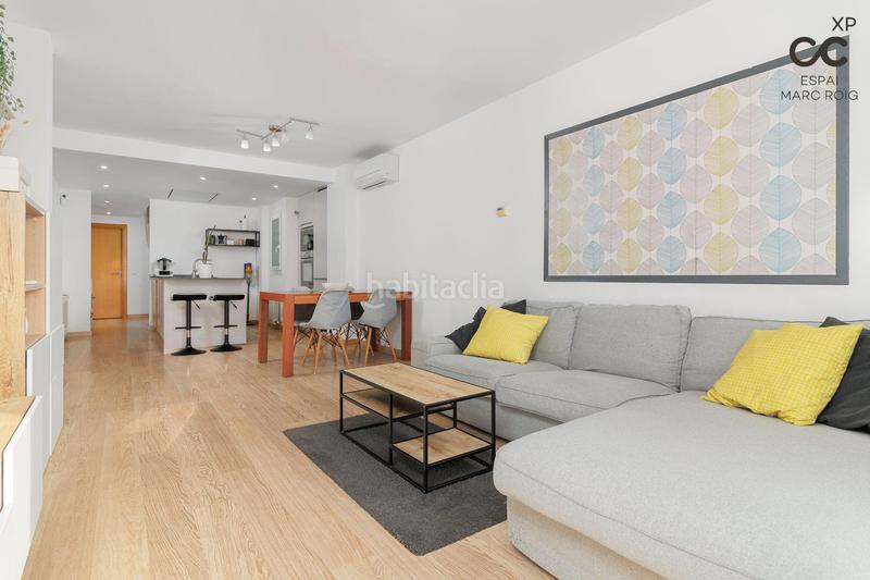 Foto f2dfc7db-fdb5-42dd-a6ee-8706fb117686. Duplex con riscaldamento parcheggio in Creu de la Mà Figueres