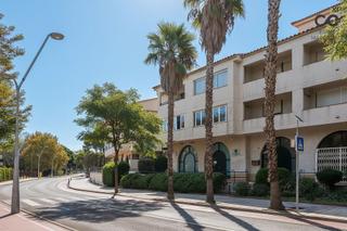 Pis  Avenida europa. Luz, calma y mar cerca de llançà