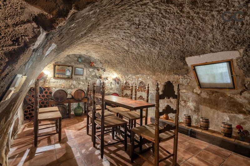 Foto 9885b5a5-11f8-43fe-b528-79c25b4d16aa. Masia amb calefacció aparcament a Siurana