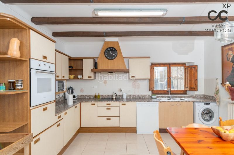 Foto a03cad83-073e-43e4-8518-77d7880cb820. Masia amb calefacció aparcament a Siurana