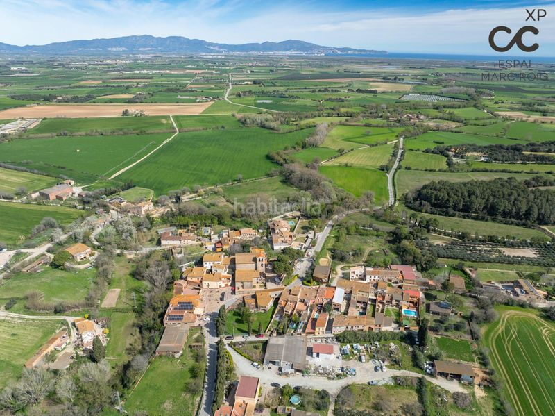 Foto bbe8f787-7061-4a4c-bdb7-d4317f0d3435. Masia amb calefacció aparcament a Siurana