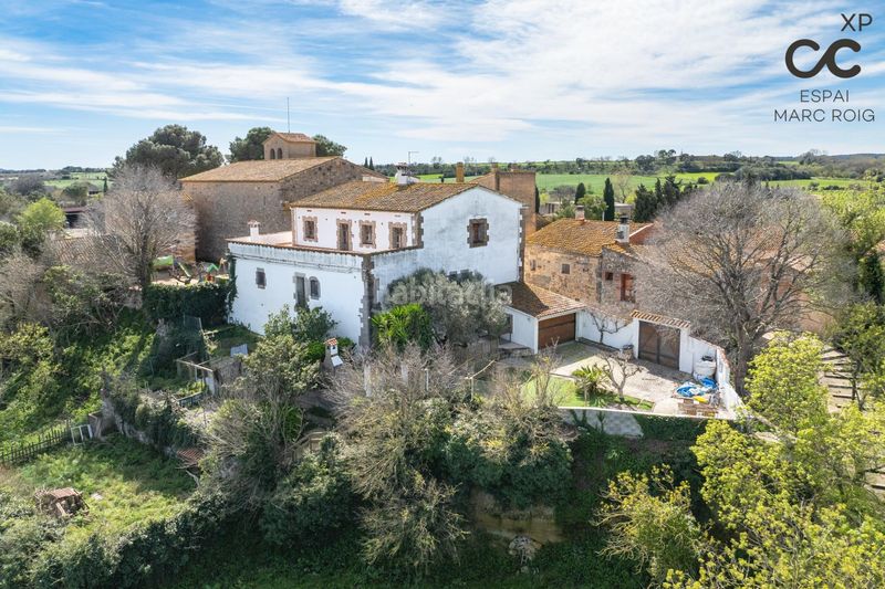 Foto dcc44a97-55ea-409a-bd44-2186c0ebc2b4. Masia amb calefacció aparcament a Siurana