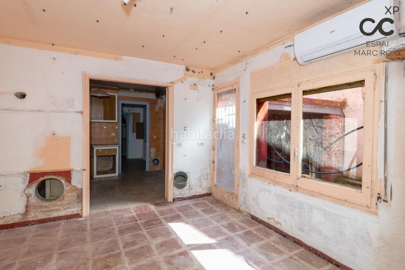 Foto 8a6f5be8-0503-451a-be9a-1261791f0611. Masia amb aparcament a Fortià