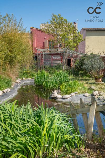 Foto 9a8740e4-f761-4599-8259-5ba3355e5541. Masia amb aparcament a Fortià