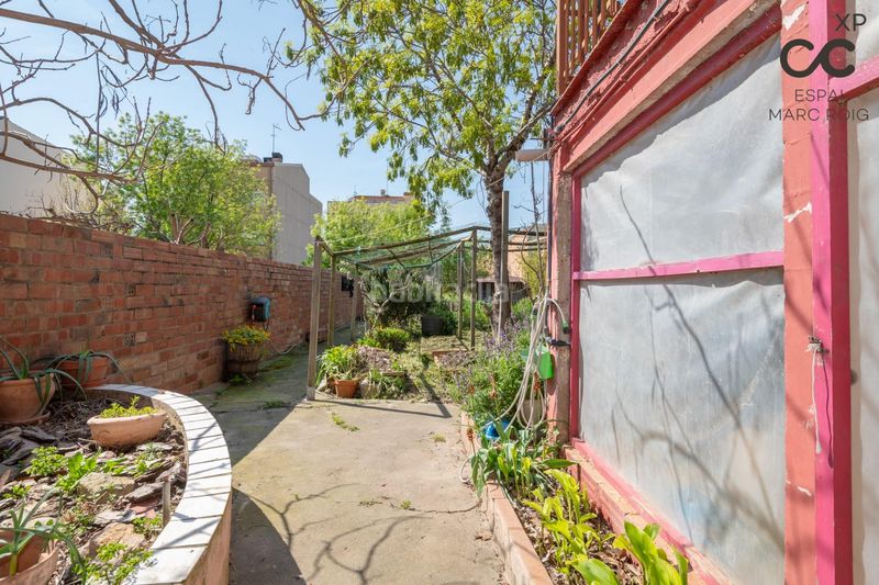 Foto d9ad2f62-908e-421a-b5e7-ebdb286593af. Masia amb aparcament a Fortià