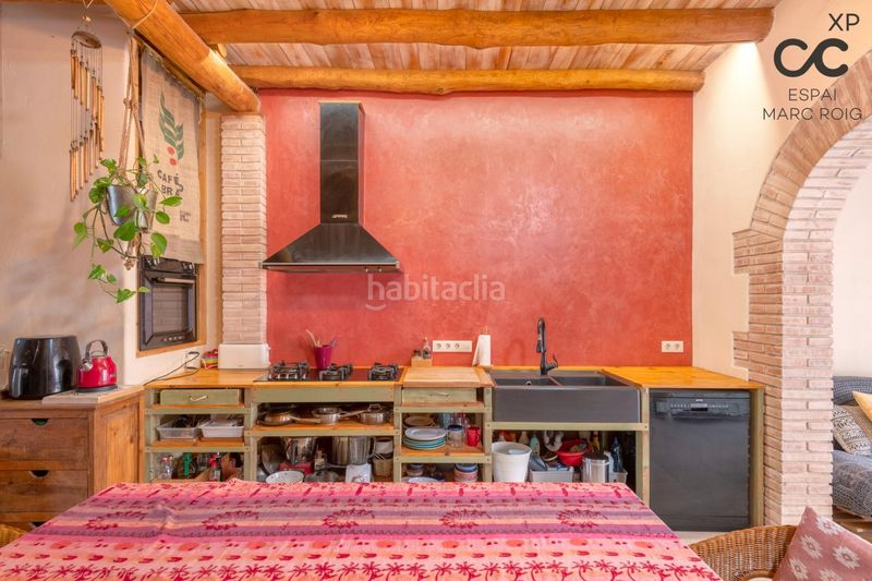 Foto e6214ec6-1522-4504-a2b5-b6c8b1f498c4. Masia amb aparcament a Fortià