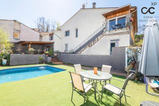 Casa in Olot. Calidez, luz y vida la casa que te enamorará en bonavista
