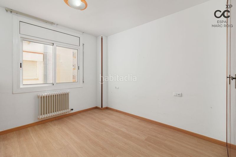 Foto f2a0beb4-2d23-4162-ae8a-5e29a0be0d9b. Pis amb calefacció aparcament a Poble Nou-Olivar Gran Figueres