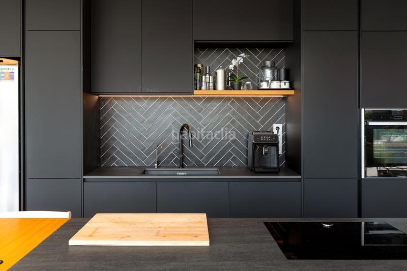 Foto 4b3c5412-4f37-4f9e-a890-df9d5bbb66bd. Maison avec cheminée chauffage parking piscine dans Teià