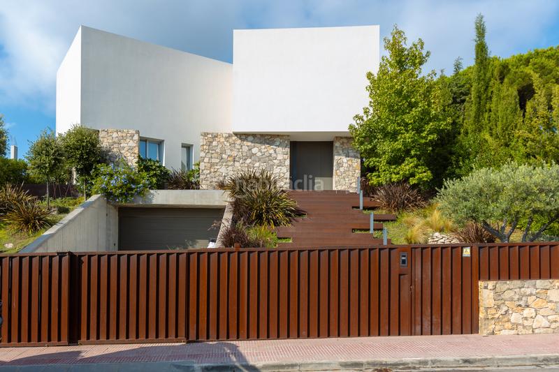 Foto 86962122-bffb-4d91-b634-46c782192bd2. Maison avec cheminée chauffage parking piscine dans Teià