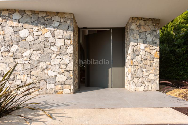 Foto ac24e177-c0d0-447b-8480-1724c179fa7d. Maison avec cheminée chauffage parking piscine dans Teià